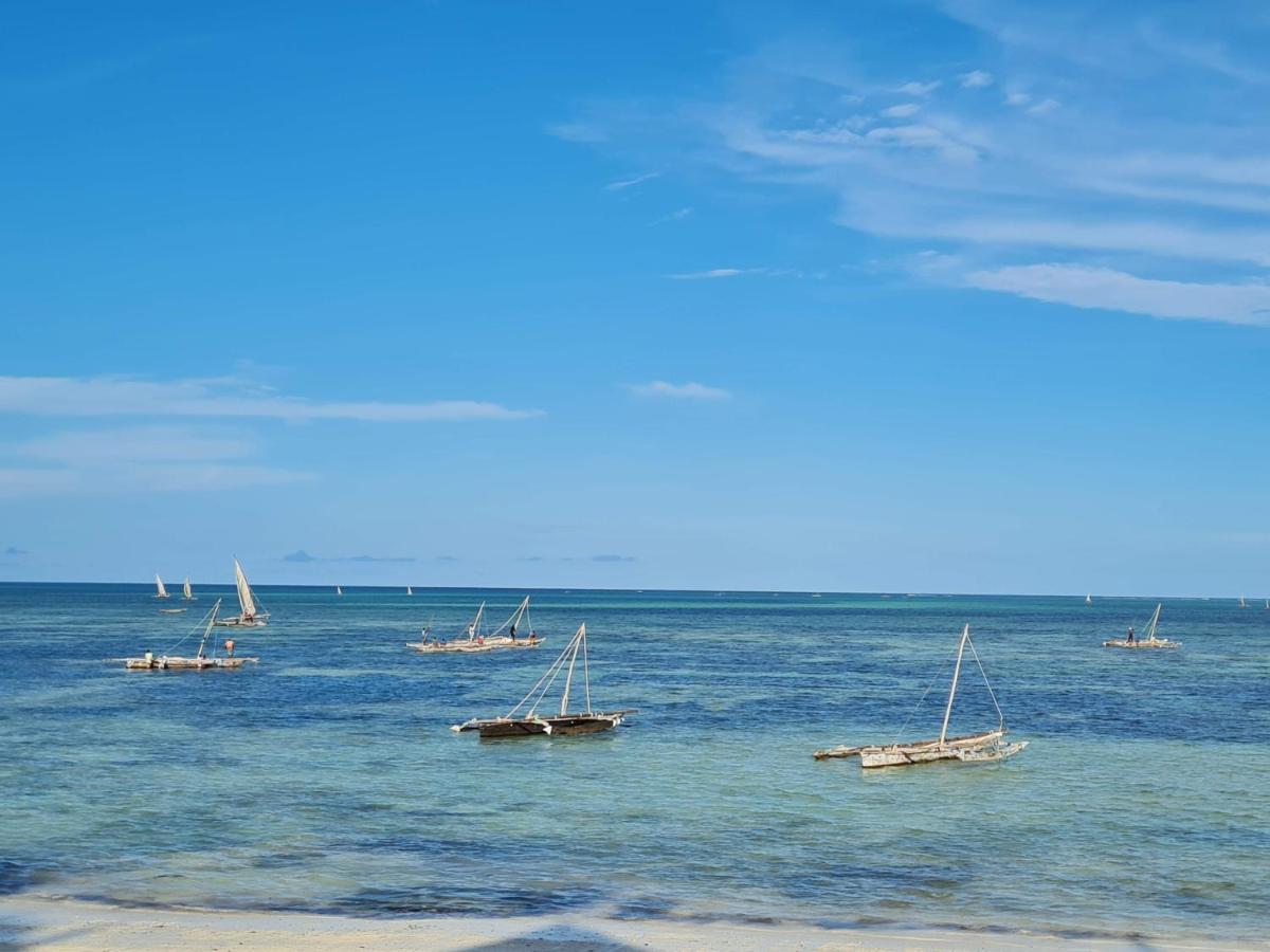 Beachfront Villa Ladha Ya Zanzibar Jambiani  Bagian luar foto
