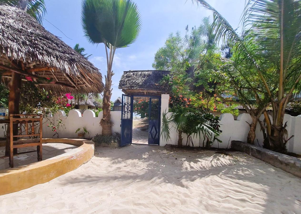 Beachfront Villa Ladha Ya Zanzibar Jambiani  Bagian luar foto